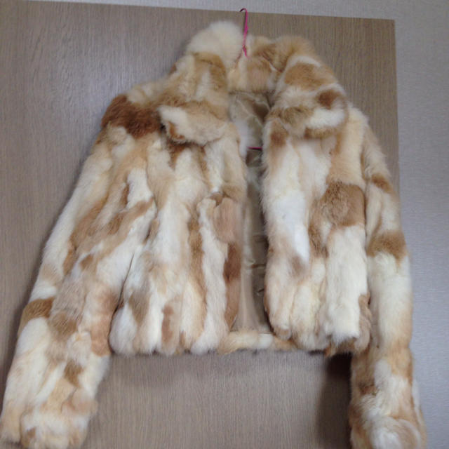 ARROW(アロー)のコート レディースのジャケット/アウター(毛皮/ファーコート)の商品写真