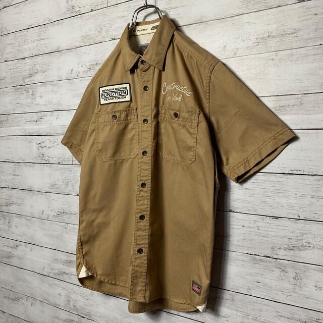 Dickies(ディッキーズ)の【アースカラー 】ディッキーズ⭐︎ワッペンロゴ  ベージュ　ワークシャツ メンズのトップス(シャツ)の商品写真