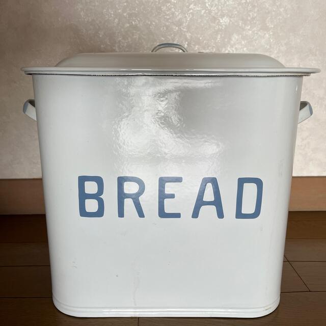 ホーローブレッド缶　アンティーク　bread缶 インテリア/住まい/日用品のキッチン/食器(収納/キッチン雑貨)の商品写真