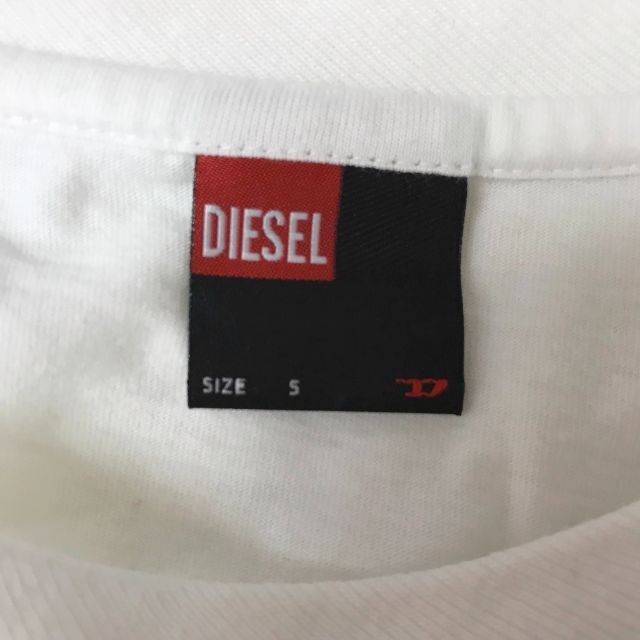 DIESEL(ディーゼル)の【人気】ディーゼル 半袖 Tシャツ 綿100％ ホワイト サイズS レディース レディースのトップス(Tシャツ(半袖/袖なし))の商品写真