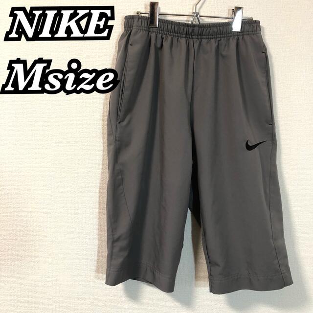 NIKE(ナイキ)のNIKE ナイキ 膝下ハーフパンツ　グレーメンズM スケーターストリートジャージ メンズのトップス(ジャージ)の商品写真