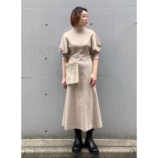 マメクロゴウチ　mamekurogouchi 2019FW ブルードレス