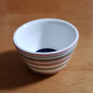 イッタラ(iittala)のイッタラ　オリゴ　エッグカップ　ベージュ(食器)