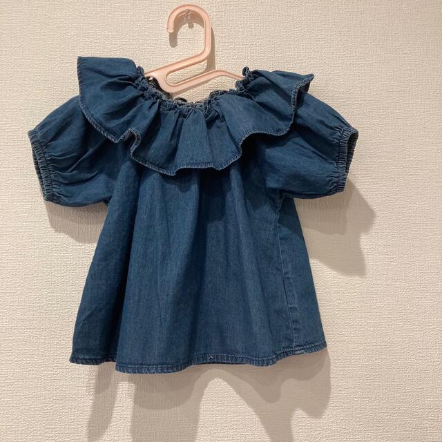 西松屋(ニシマツヤ)の【新品タグ付き】デニムトップス キッズ/ベビー/マタニティのキッズ服女の子用(90cm~)(Tシャツ/カットソー)の商品写真