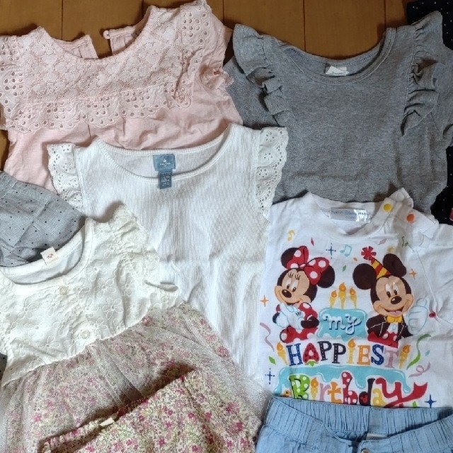 babyGAP(ベビーギャップ)の女の子　15点 セットアップ　80〜95センチ キッズ/ベビー/マタニティのキッズ服女の子用(90cm~)(Tシャツ/カットソー)の商品写真