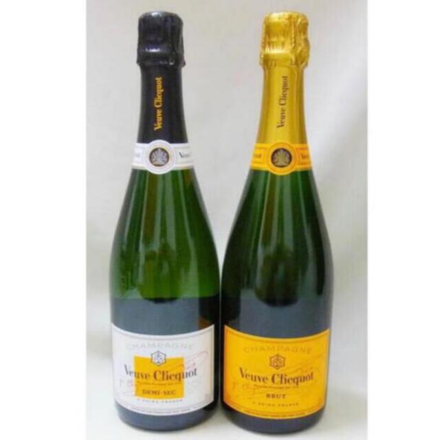 MOËT & CHANDON(モエエシャンドン)のヴーヴイエロー ホワイト　セット　新品送料無料 食品/飲料/酒の酒(シャンパン/スパークリングワイン)の商品写真