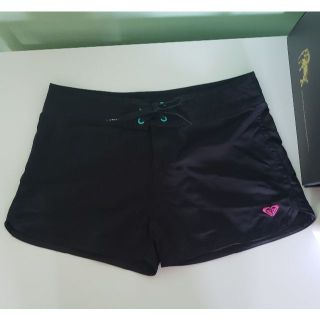 ロキシー(Roxy)の【新品・送料込み】　ROXY　ロキシー　サーフパンツ　（ブラック）(ショートパンツ)