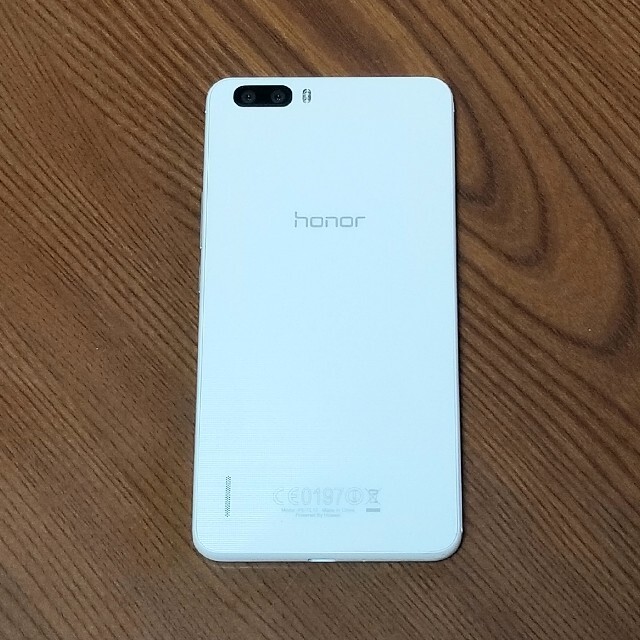 HUAWEI(ファーウェイ)のHuawei Honor6 PE-TL10 simフリー スマホ/家電/カメラのスマートフォン/携帯電話(スマートフォン本体)の商品写真