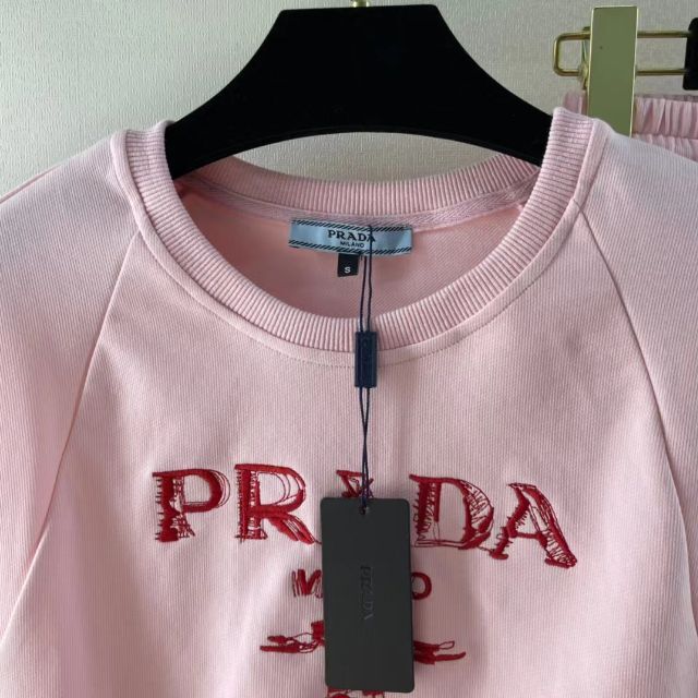 しましたが PRADA - PRADA プラダのスウェット 上下セット 新品未使用