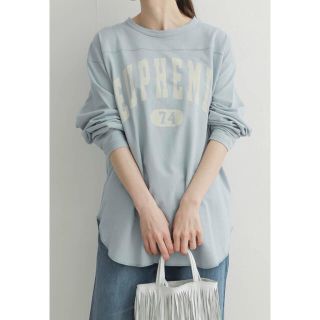 アーバンリサーチドアーズ(URBAN RESEARCH DOORS)の【新品・タグ付き】カレッジプリント長袖Tシャツ L.BLUE(Tシャツ(長袖/七分))