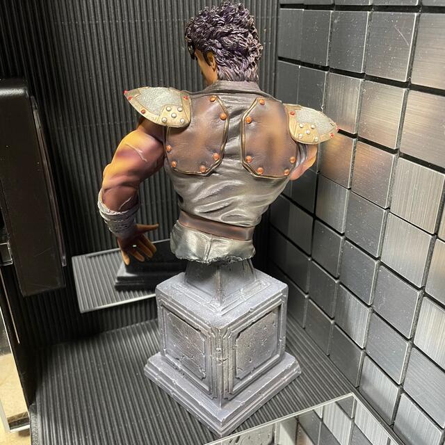 激レア!新品 海洋堂 北斗の拳1/6胸像 北斗神拳伝承者ケンシロウ フィギュア