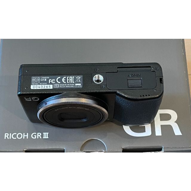 RICOH(リコー)の★N様専用 RICHO リコー デジタルカメラ GRⅢ GR3 + おまけ スマホ/家電/カメラのカメラ(コンパクトデジタルカメラ)の商品写真