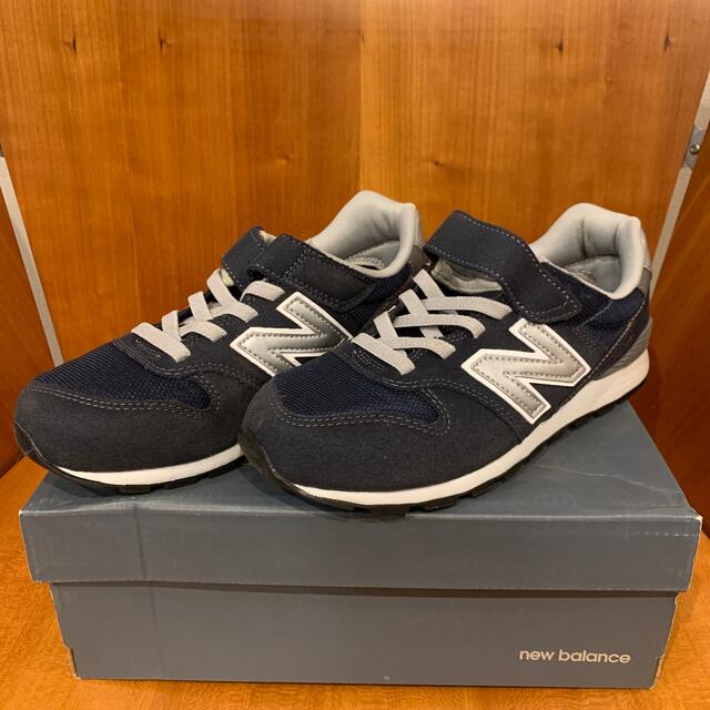 New Balance(ニューバランス)の◼️新品・未使用◼️ニューバランス スニーカー　キッズ　22センチ キッズ/ベビー/マタニティのキッズ靴/シューズ(15cm~)(スニーカー)の商品写真