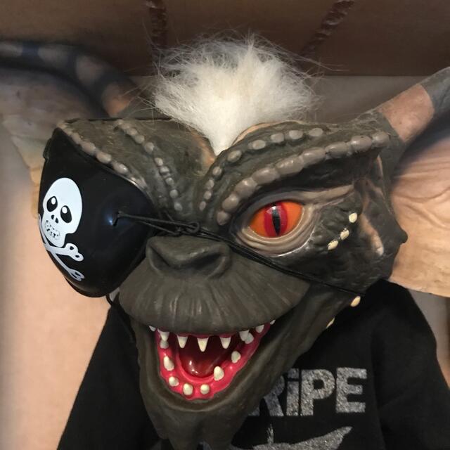 グレムリン over the stripes ストライプ 等身大 フィギュアの グレムリン over the stripes ストライプ 等身大 フィギュアの