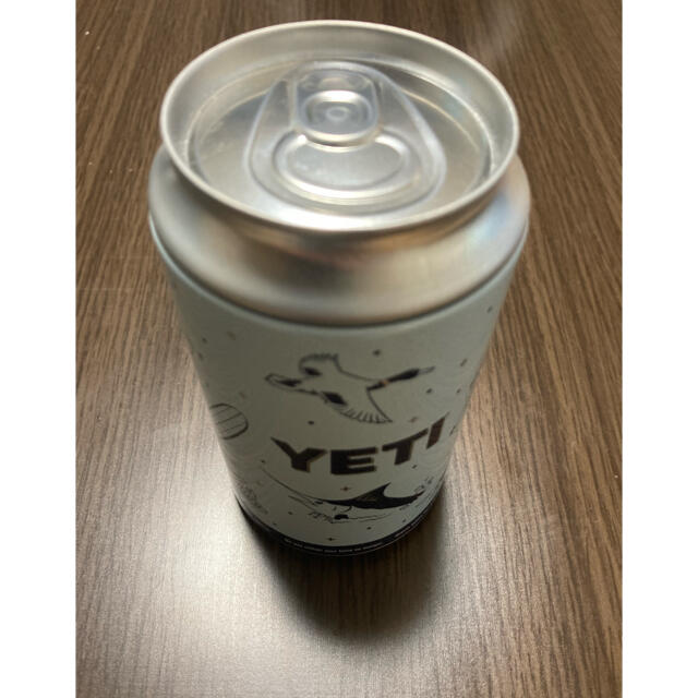 YETI COLSTER コルスター 缶クーラー　ノベルティ缶　ステッカー スポーツ/アウトドアのアウトドア(その他)の商品写真