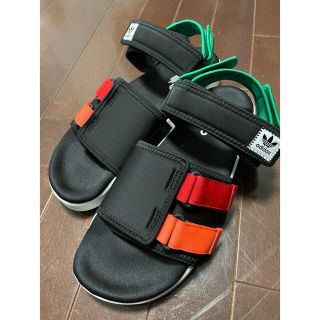 アディダス(adidas)のニューアディレッタ NEW ADILETTE SANDALS GZ8827正規品(サンダル)