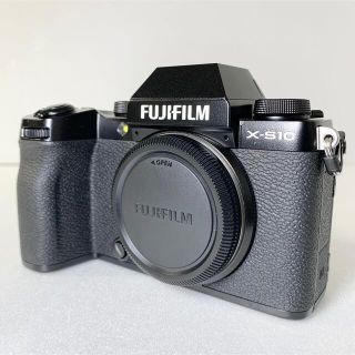 フジフイルム(富士フイルム)の未使用並 FUJIFILM X-S10 ボディ(デジタル一眼)