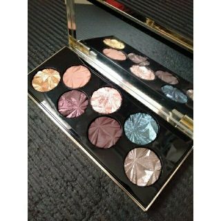 ボビイブラウン(BOBBI BROWN)のボビイブラウン　リュクスジェムズアイシャドウ　限定品　ツヤ　ラメ　キラキラ(アイシャドウ)