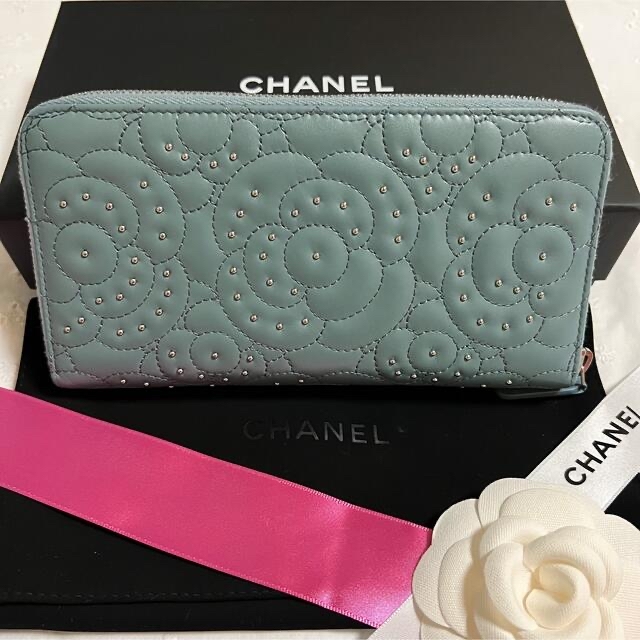 カード入れ⇒8箇所専用☆CHANEL シャネル カメリア スタッズ 長財布 ラウンドジップ