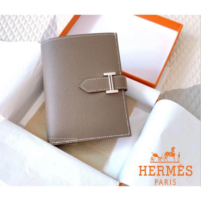 Hermes(エルメス)のエルメス　べアン　コンパクト折りたたみ財布 レディースのファッション小物(財布)の商品写真