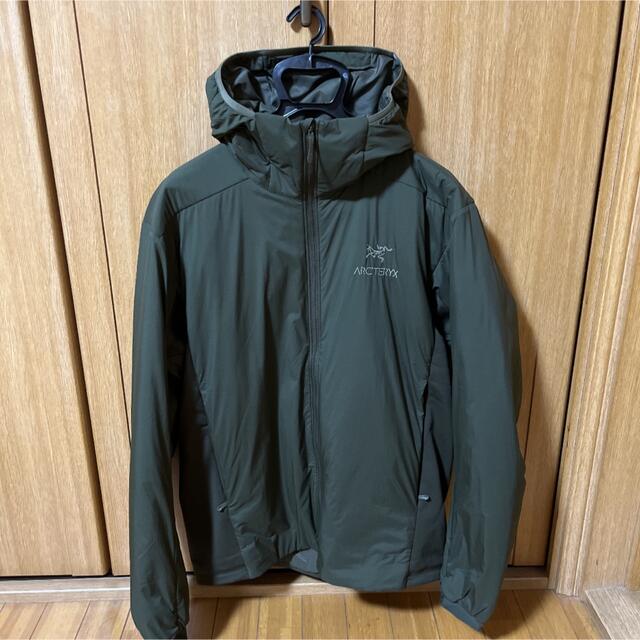 ARC'TERYX(アークテリクス)のアークテリクス　Atom LT Hoody メンズのジャケット/アウター(マウンテンパーカー)の商品写真