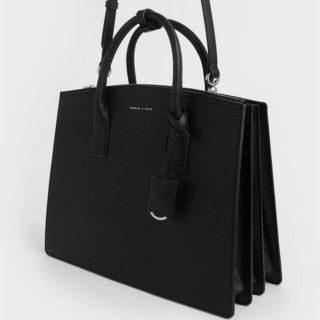 チャールズアンドキース(Charles and Keith)のCharles & Keith A4 バッグ(ハンドバッグ)