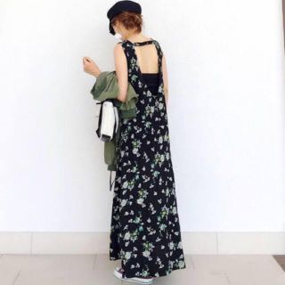 ザラ(ZARA)のbaybee バックオープンフラワーワンピース(ロングワンピース/マキシワンピース)