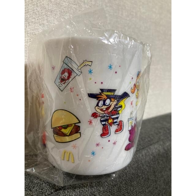 マクドナルド(マクドナルド)の【非売品】マクドナルド お誕生月プレゼント マグカップ エンタメ/ホビーのおもちゃ/ぬいぐるみ(キャラクターグッズ)の商品写真