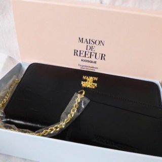 メゾンドリーファー(Maison de Reefur)のメゾンドリーファ長財布パスケース付きロゴプレート牛革ロングウォレット黒キオスク(財布)