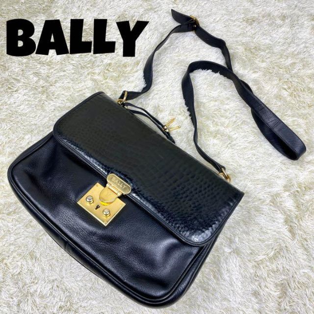 Bally(バリー)のBALLY ショルダーバッグ　レザー　クロコ　黒　鍵付き レディースのバッグ(ショルダーバッグ)の商品写真