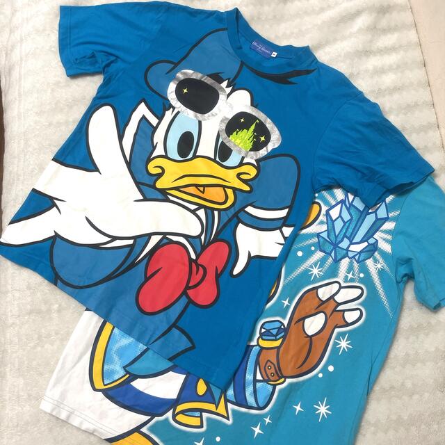 Disney(ディズニー)のドナルドダック Tシャツ 2枚 うち15周年限定1枚 Disney resort レディースのトップス(Tシャツ(半袖/袖なし))の商品写真