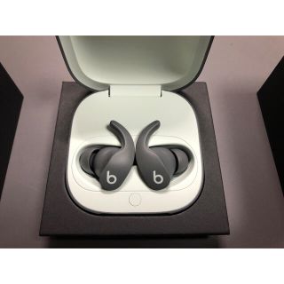 ビーツバイドクタードレ(Beats by Dr Dre)の『ほぼ新品』Beats Fit Pro - セージグレイ(ヘッドフォン/イヤフォン)