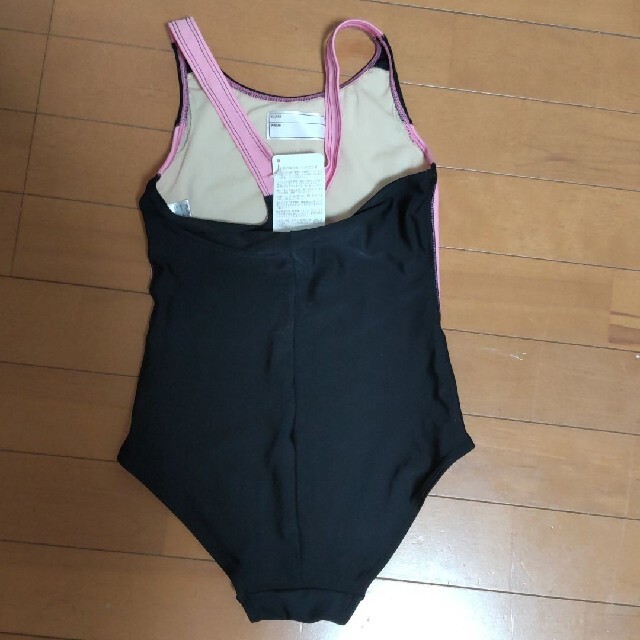 PUMA(プーマ)の新品未使用品!!!プーマ水着 キッズ/ベビー/マタニティのキッズ服女の子用(90cm~)(水着)の商品写真