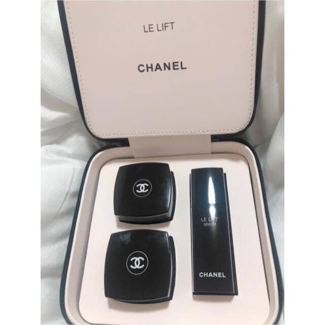 CHANEL ポーチ付き