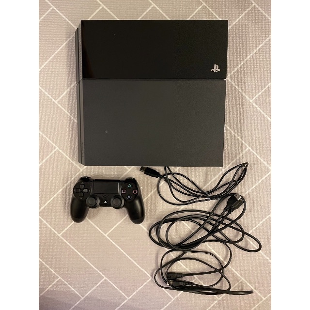 PlayStation4(プレイステーション4)のPlayStation4 CUH-1000AB01 エンタメ/ホビーのゲームソフト/ゲーム機本体(家庭用ゲーム機本体)の商品写真