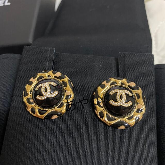 5%OFF】 CHANEL - シャネル ピアス 希少 レオパート ボタン 豹柄