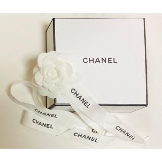 シャネル(CHANEL)のCHANEL 箱　カメリア付きリボン(ラッピング/包装)