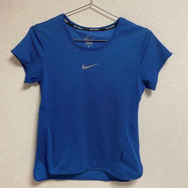 NIKE(ナイキ)のNIKE 半袖Tシャツ レディースのトップス(Tシャツ(半袖/袖なし))の商品写真