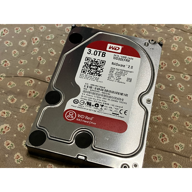 中古品 Western Digital HDD 3TB (WD30EFRX) スマホ/家電/カメラのPC/タブレット(PCパーツ)の商品写真