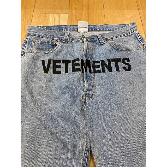 vetements ロゴ 刺繍 ダメージ デニムパンツ リーバイス smcint.com