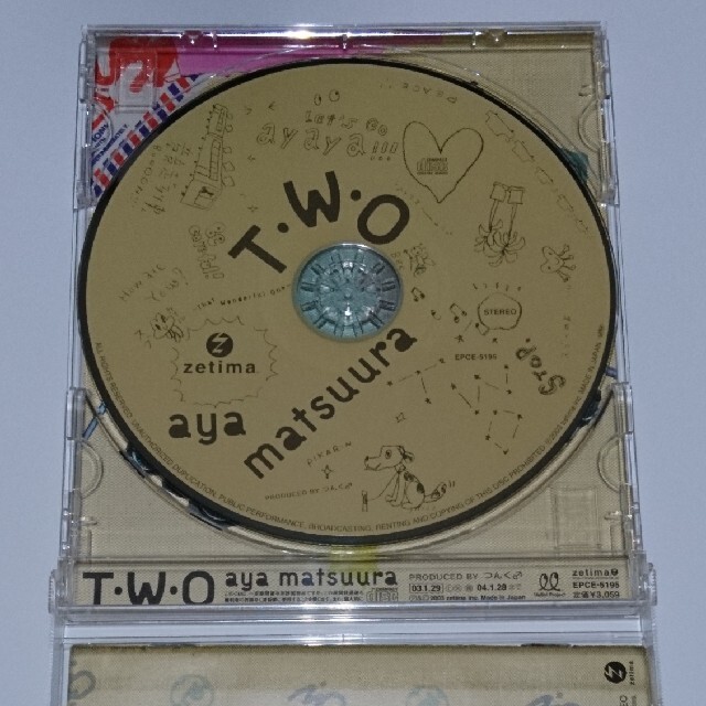 T・W・O　/松浦亜弥 2ndアルバム（スリーブケースポスター付　めちゃホリ桃色 エンタメ/ホビーのCD(ポップス/ロック(邦楽))の商品写真