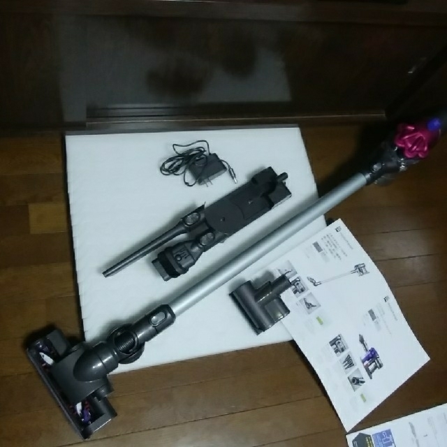 Dyson(ダイソン)のdyson DC35 コードレスクリーナー スマホ/家電/カメラの生活家電(掃除機)の商品写真