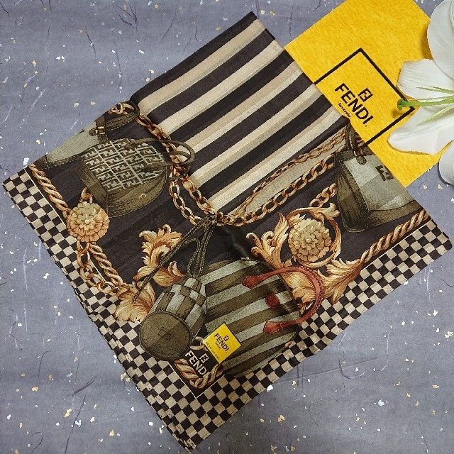 FENDI 新品大判ハンカチスカーフ 【代引可】 3960円引き www.gold-and