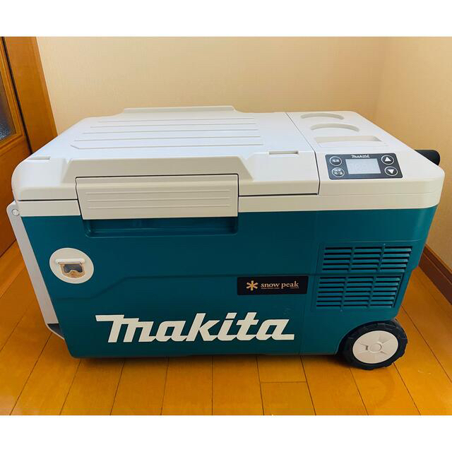 Makita(マキタ)のマキタ 充電式保冷温庫 キャンプで大活躍 電池と充電器付属で即使用できます スポーツ/アウトドアのアウトドア(その他)の商品写真