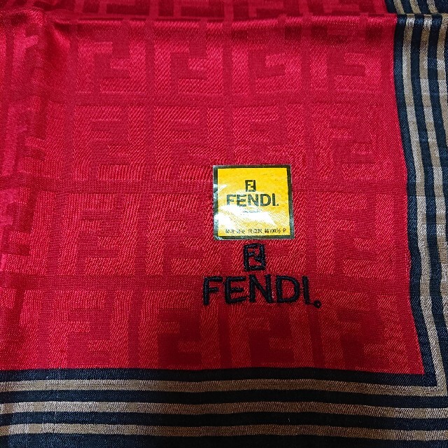 FENDI シルク混ハンカチスカーフ ★訳あり！★