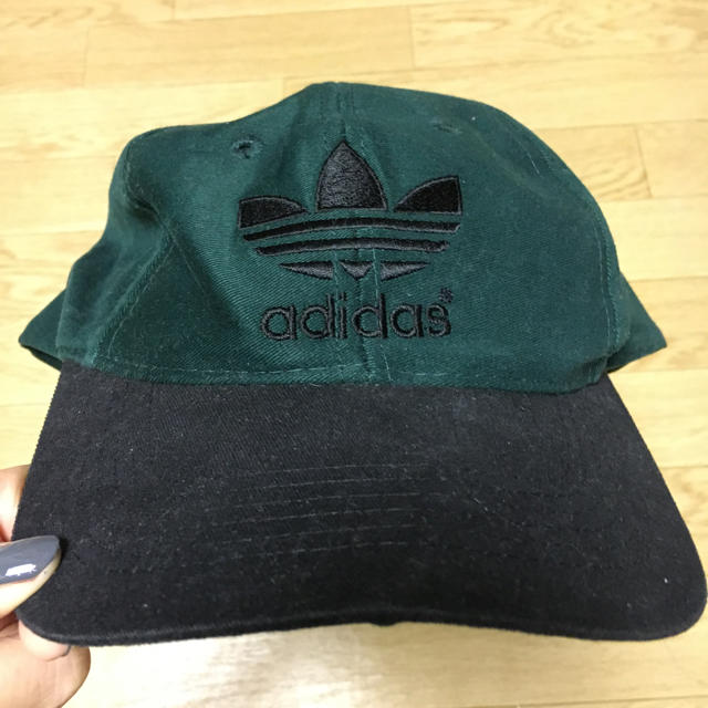 adidas(アディダス)のadidas キャップ グリーン メンズの帽子(キャップ)の商品写真