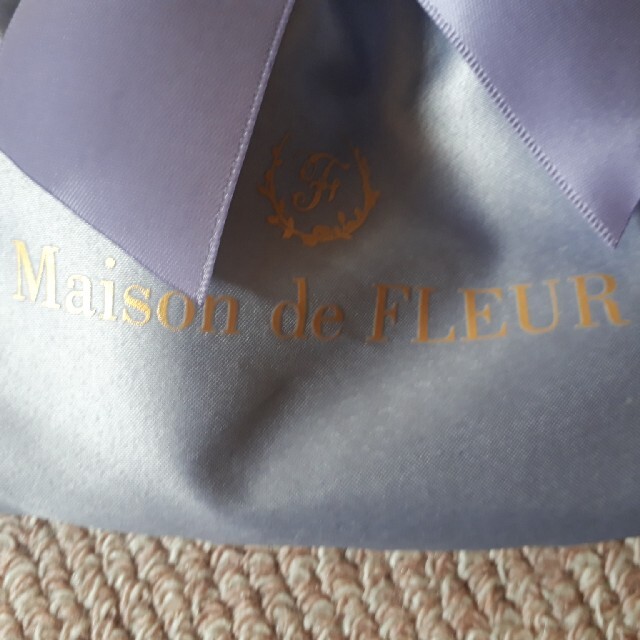 Maison de FLEUR(メゾンドフルール)のメゾンドフルール　エコバッグについていた入れ物のみ レディースのファッション小物(ポーチ)の商品写真