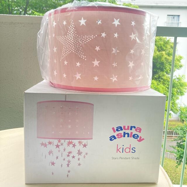 ローラアシュレイ スターズモビールシェード ピンク 新品 | www