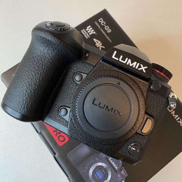 Panasonic(パナソニック)のPanasonic LUMIX DC-G9 PRO ボディ スマホ/家電/カメラのカメラ(ミラーレス一眼)の商品写真