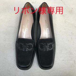 フェラガモ(Ferragamo)のフェラガモ　靴　ローファー黒色(ローファー/革靴)